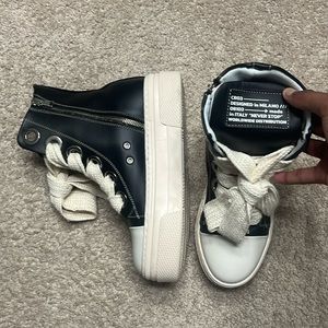 Wore once , good quality, authentic